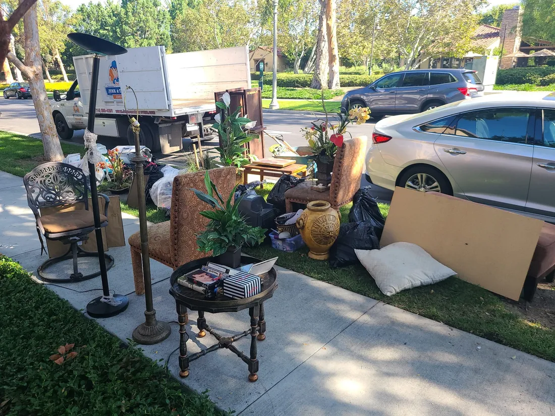 Estate cleanout Orange, CA, furniture and belongings cleared by Joe's Junk and Trash Removal